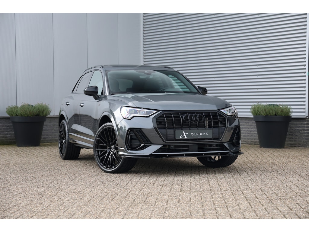 Audi Q3 45 TFSI e 245pk Competition S-Line Black Pano|360cam|Elek stoelen|DLR