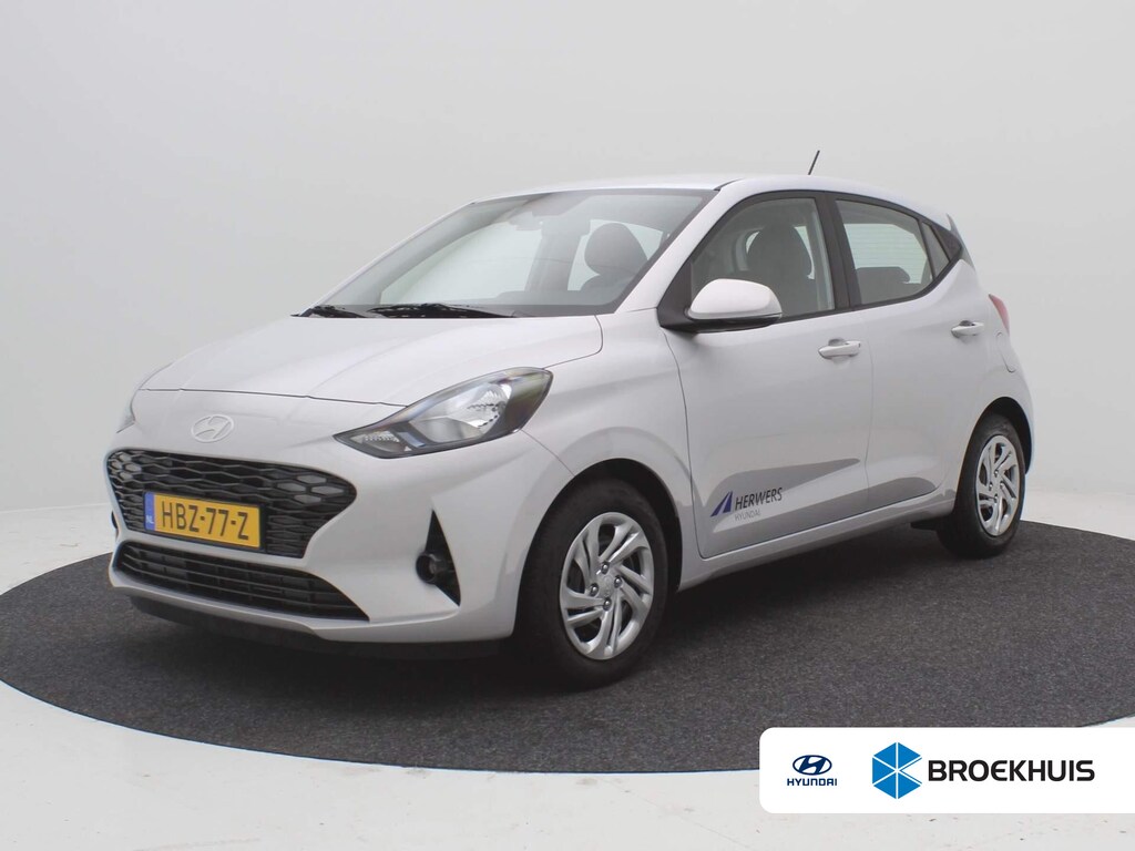 Hyundai i10 1.0 Comfort Smart / Navigatie / Cruise Control / Airco / LED dagrijverlichting / Achteruitrijcamera / Parkeersensoren achter / Fabrieksgarantie t/m 25-01-2030 /