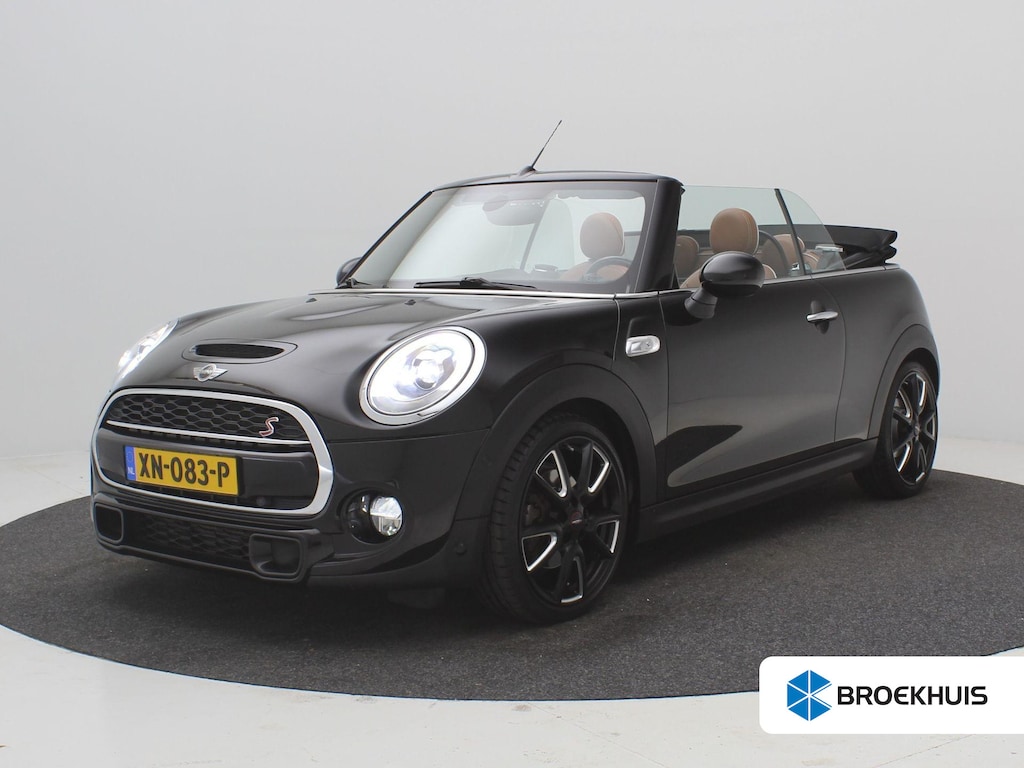 MINI Cooper S Cabrio 2.0 Chili Serious Business / Navigatie / Parkeersensoren voor en achter / Historie digitaal aanwezig / Stoelverwarming voor / Airco Climat Control / LMV / Elektrisch Cabriodak / Lederen bekleding /
