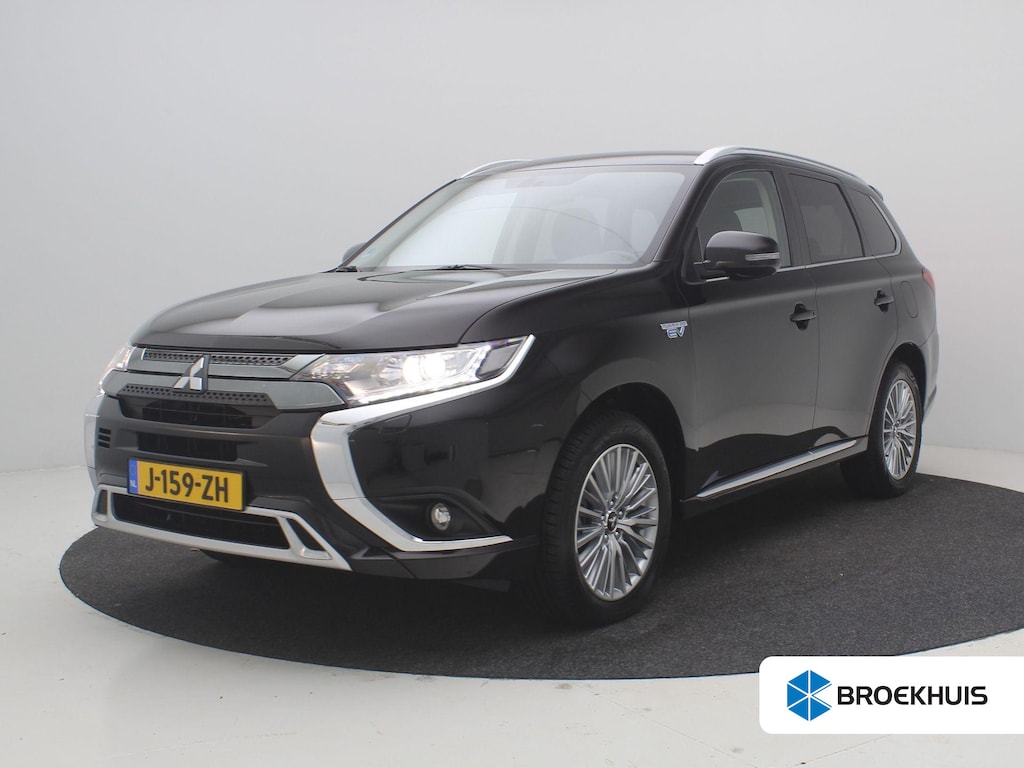 Mitsubishi Outlander 2.4 PHEV Pure / Stoelverwarming / Navigatie via Android Auto/Apple Carplay / Cruise Control / Achteruit Rij Camera / Trekhaak / 1500 kg Trekgewicht / Dealeronderhouden / / Stoelverwarming / Navigatie via Android Auto/Apple Carplay / Cruise Control / Achteruit Rij Camera / Trekhaak / 1500 kg Trekgewicht / Dealeronderhouden /