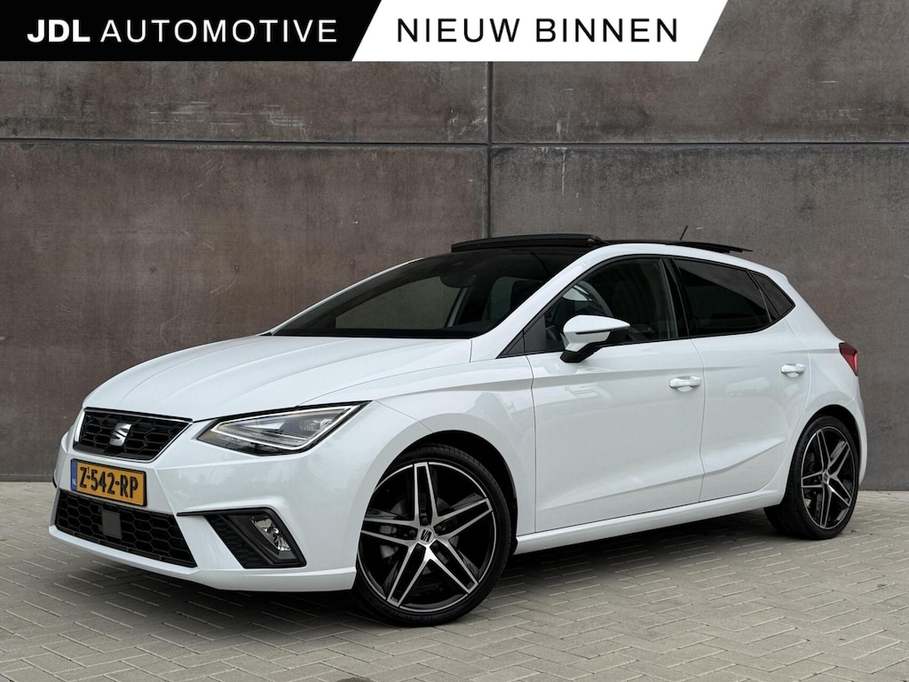 SEAT Ibiza 1.0 EcoTSI FR Plus Connect | Panorama dak | Full LED | Adaptieve Cruise | Stoelverwarming | Climate control |