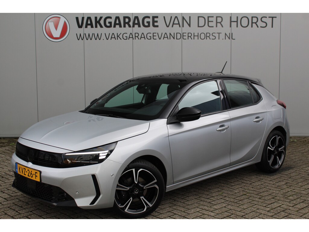 Opel Corsa 1.2-75pk Sport. In nieuwstaat verkerende Opel Corsa ! Autm. airco, cruise control, Apple Carplay/Android auto, Camera, LED verl., side- en lane assist, Stoel- en stuurwiel verwarming, Panoramadak, Parkeersensoren etc.