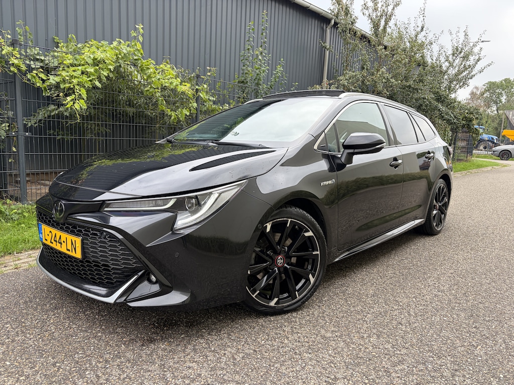 Toyota Corolla Touring Sports 2.0 Hybrid Business GR-Sport / AUTOMAAT / PANORAMADAK / INCL BTW
