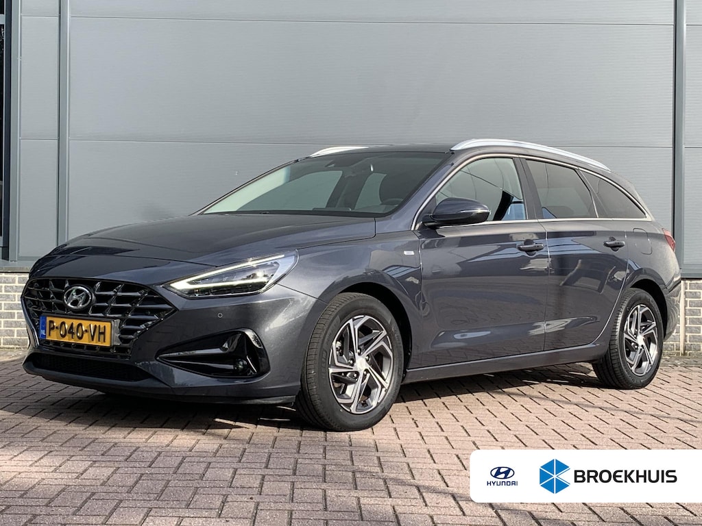 Hyundai i30 Wagon 1.5 T-GDi MHEV Premium / Dealer onderhouden / Trekhaak / 1410 kg Trekgewicht / Navigatie / Stoel & Stuurverwarming / Apple Carplay & Android Auto /
