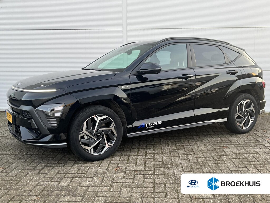 Hyundai Kona 1.6 GDI HEV N Line Sky / N Line exterieur / Lichtmetalen velgen 5-spaaks 18" / Schuif-/kanteldak / Achterstoelen verwarmd /