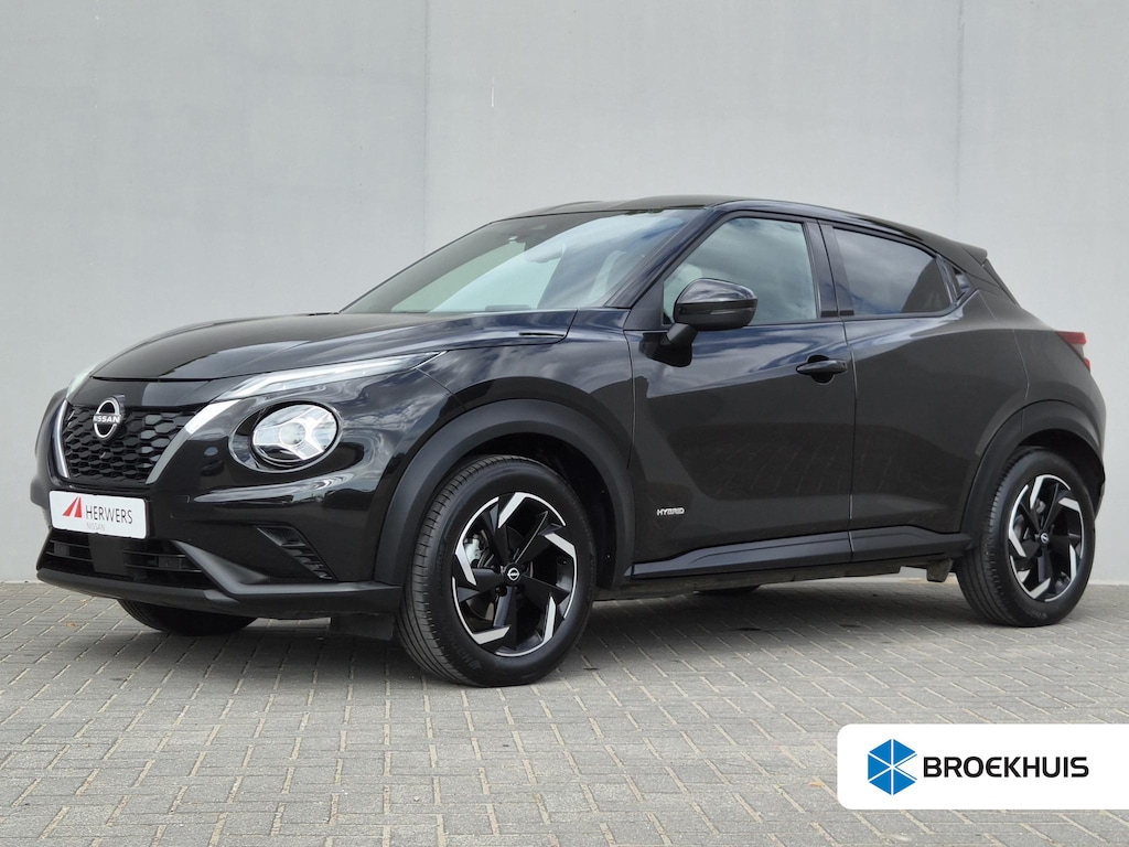 Nissan Juke 1.6 Hybrid N-Connecta / Fabrieksgarantie tot 03-2027 / Dealer onderhouden / Cruise control / Navigatie via Apple Carplay Android Auto / Achteruitrijcamera / Parkeersensoren voor en achter / Climate control / Keyless Entry/Start /