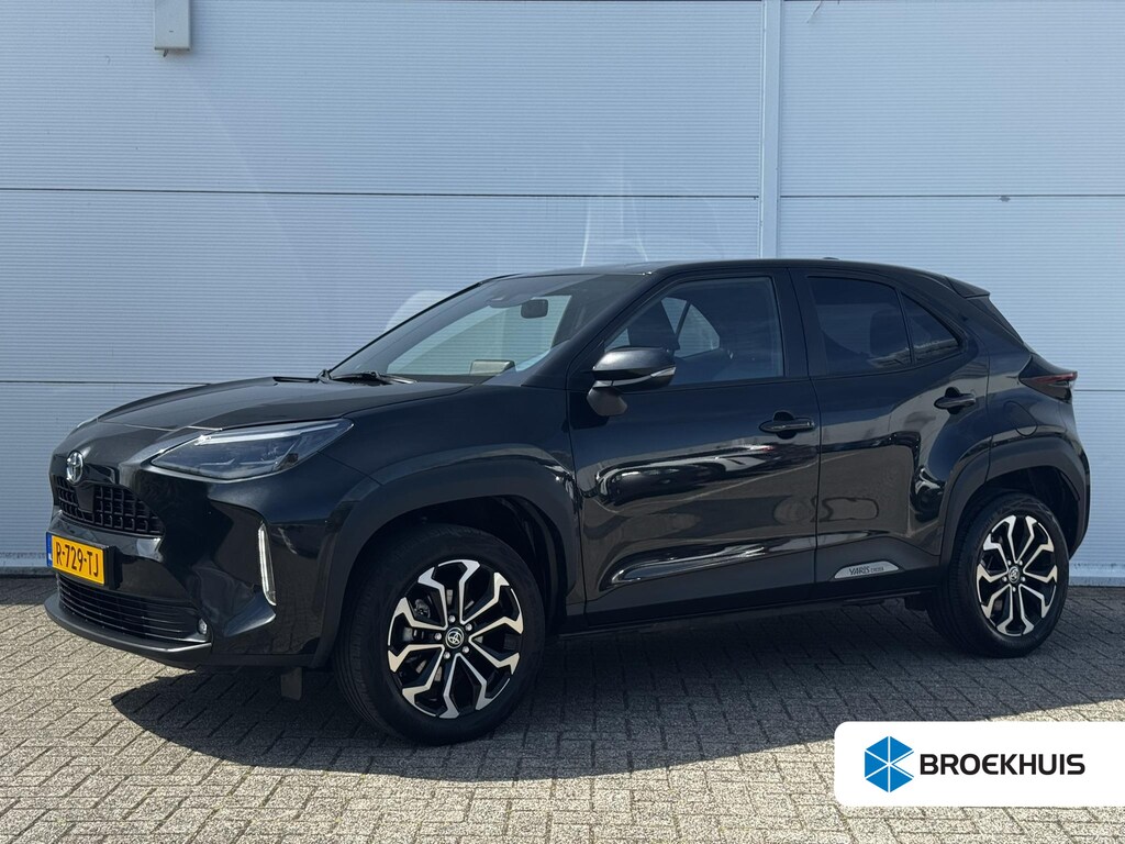 Toyota Yaris Cross 1.5 Hybrid Dynamic / Navigatie / Apple Carplay / Achteruitrijcamera / Stuur-, Stoel en voorruitverwarming / Trekhaak