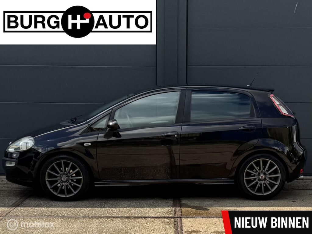 Fiat Punto Evo 1.4-16V Multiair Sport 135PK 5 deurs - ECC - CRUISE CONTROLE - 17" LMV - MIDDENARMSTEUN - SPORT STUUR - EL.RAMEN + SPIEGELS - ESP - NAP - NL AUTO - APK TM 17-01-2027 -