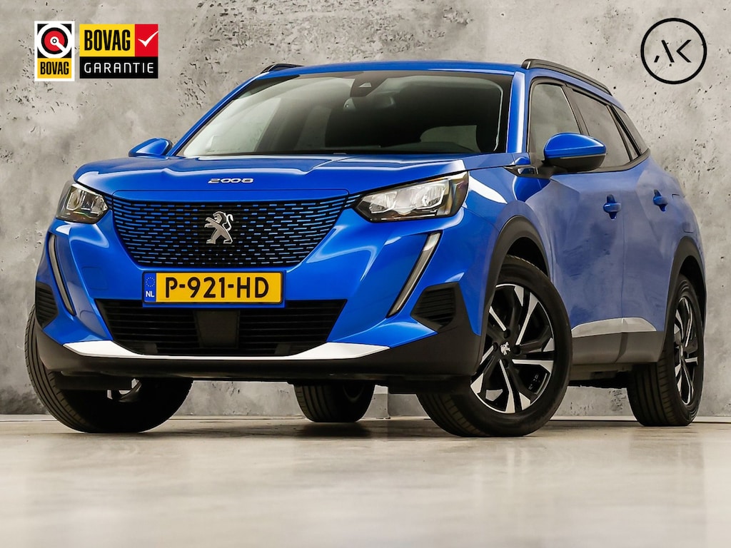 Peugeot e-2008 EV Blue Sport Allure 50 kWh Automaat (SOH 91,2%, APPLE CARPLAY, GROOT NAVI, 360 CAMERA, SPORTSTOELEN, GETINT GLAS, KEYLESS, NIEUWSTAAT)