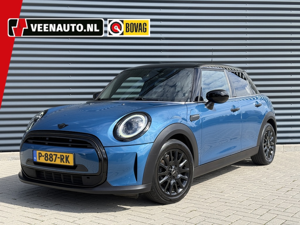 MINI Cooper 5-Deurs 1.5 Apple/Navi
