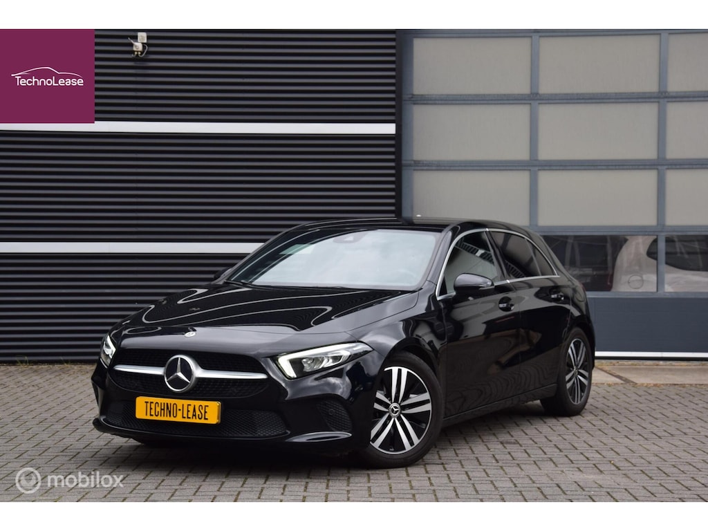Mercedes-Benz A-klasse 180 Business Solution Luxury Trekhaak Camera Widescreen