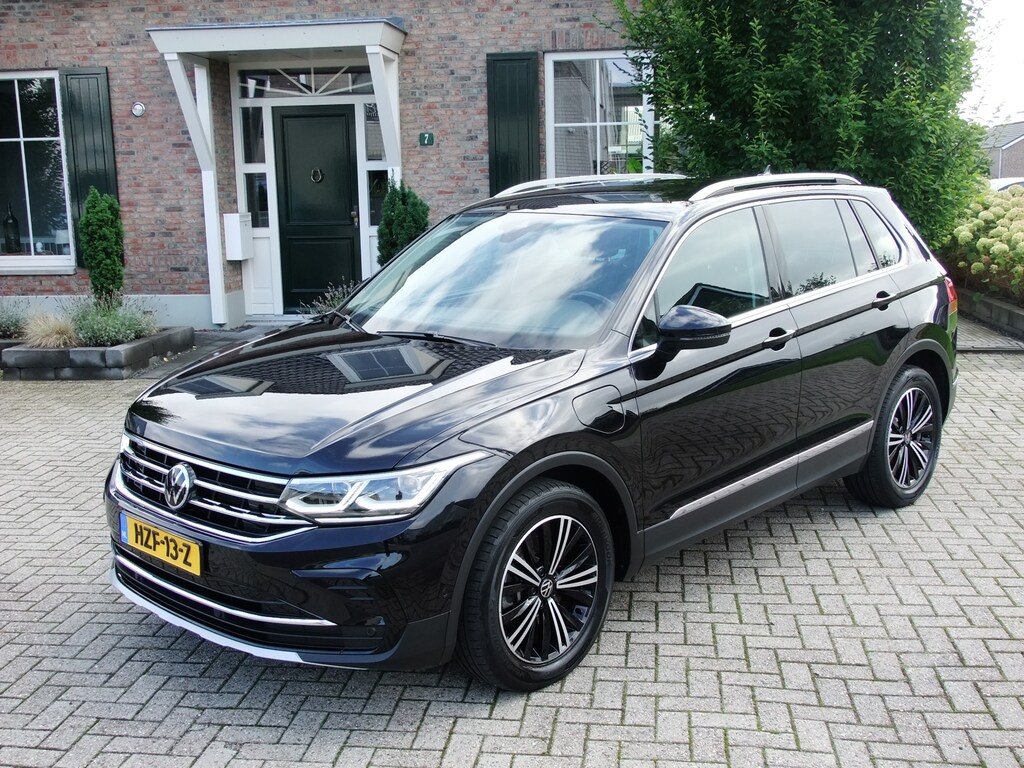 Volkswagen Tiguan 1.4 TSI eHybrid Business+ , Camera, Led , Carplay , Trekhaak , Keyless enz.