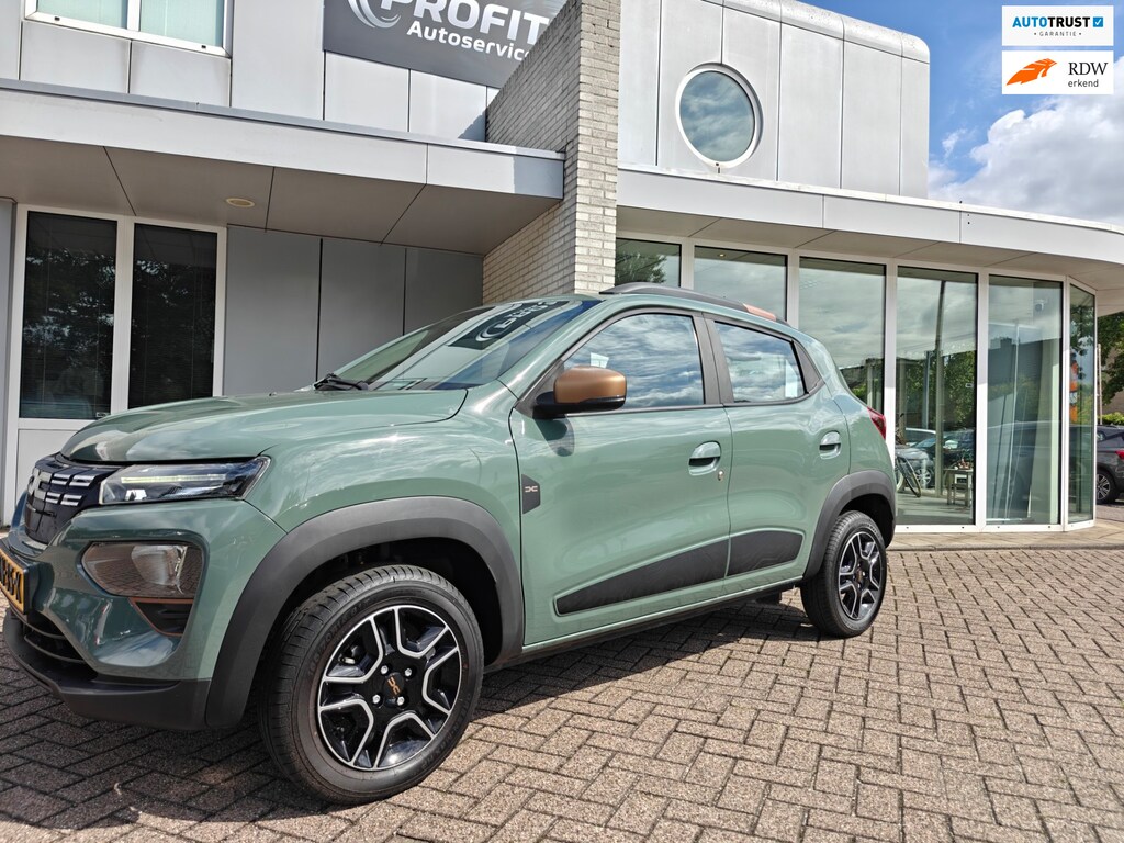 Dacia Spring Extreme 27 kWh / Lederen bekleding / Camera !