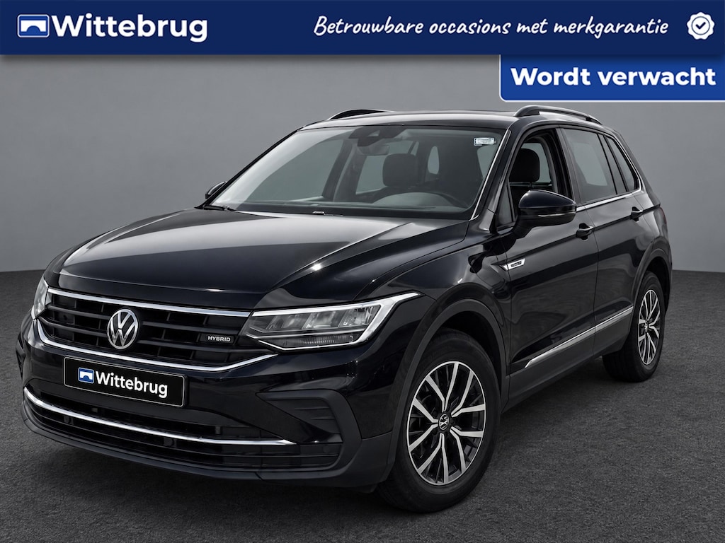 Volkswagen Tiguan 1.4 TSI 245pk eHybrid Life / App. Connect / Achteruitrijcamera  / Virtual Cockpit / Getint glas / 17'' LMV