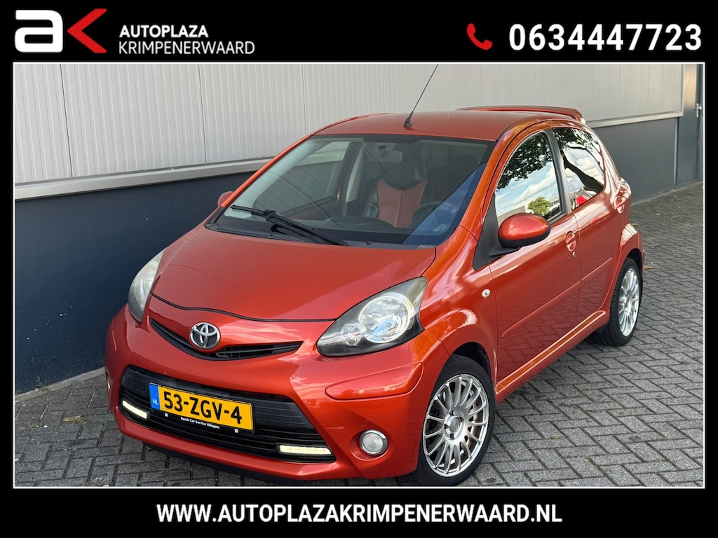 Toyota Aygo 1.0 VVT-i Dynamic Orange sportieve Leer Stoelverwarming