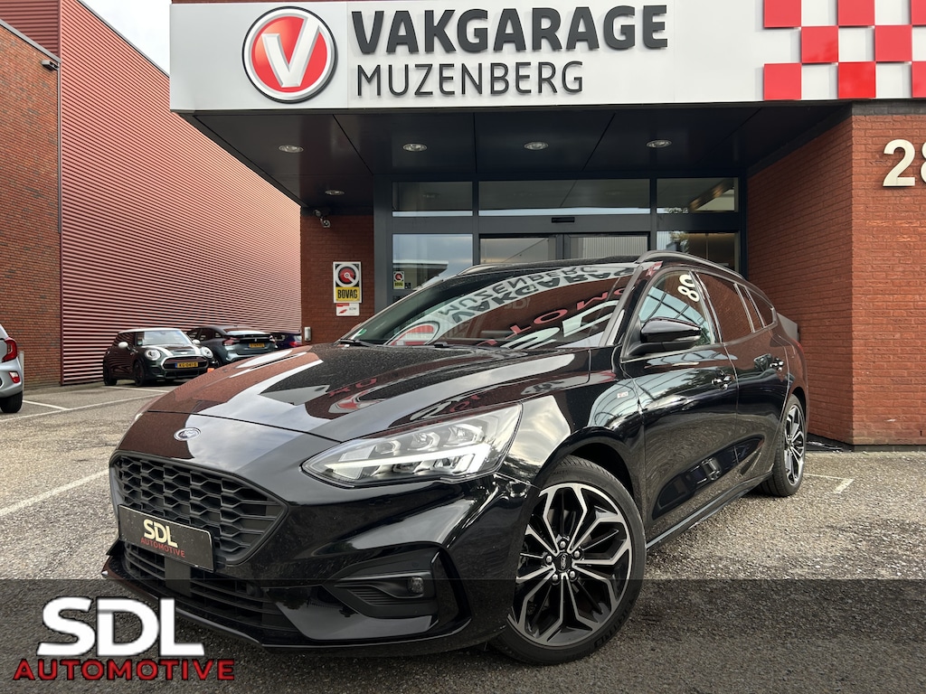 Ford Focus Wagon 1.5 EcoBoost ST Line Business // FULL LED // NAVI + CARPLAY // KEYLESS // WINTERPACK // CLIMA // CAMERA // PDC V+A // TREKHAAK!!
