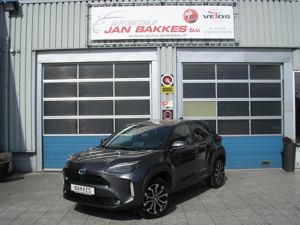 Toyota Yaris Cross Hybrid Dynamic winterpakket en elek. achterklep