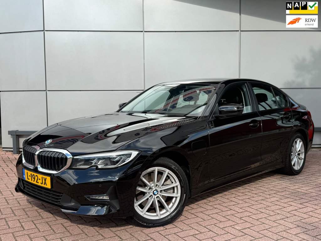 BMW 3-Serie 320e Business Edition Plus | Leer | Laser LED koplampen | Dealer onderhouden |