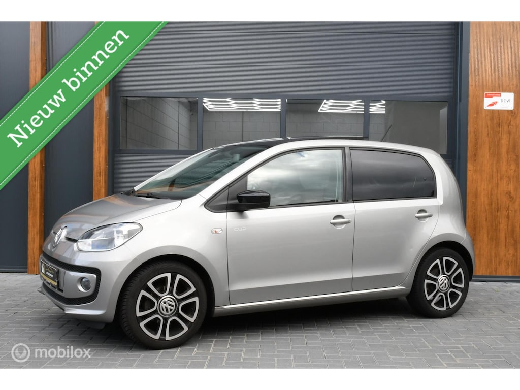 Volkswagen Up! 1.0 high up! Cup Edition! PANO/AIRCO/NAVI