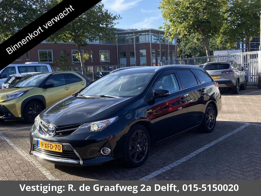 Toyota Auris Touring Sports 1.8 Hybrid Lease Leer | Stoelverwarming | Parkeersensoren | Navigatie | Panoramadak