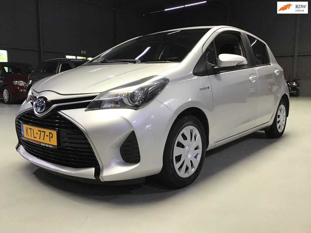 Toyota Yaris 1.5 Hybrid Executive I Camera I Stoelverw I Navi I Cruise I Clima I BT I New Apk + Kln Brt I Compl. Onderh. I Zuinig.