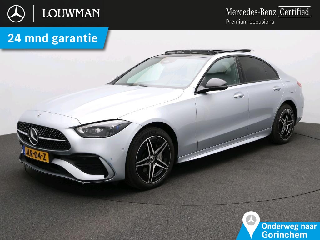 Mercedes-Benz C-klasse 300 e Business Solution AMG Premium plus | AMG Line | Night Pakket | Panorama Schuif-Kanteldak | Digital Licht | Head-Up Display | Parkeerpakket met 360°-camera. Inclusief 24 maanden Mercedes-Benz Certified garantie voor Europa.