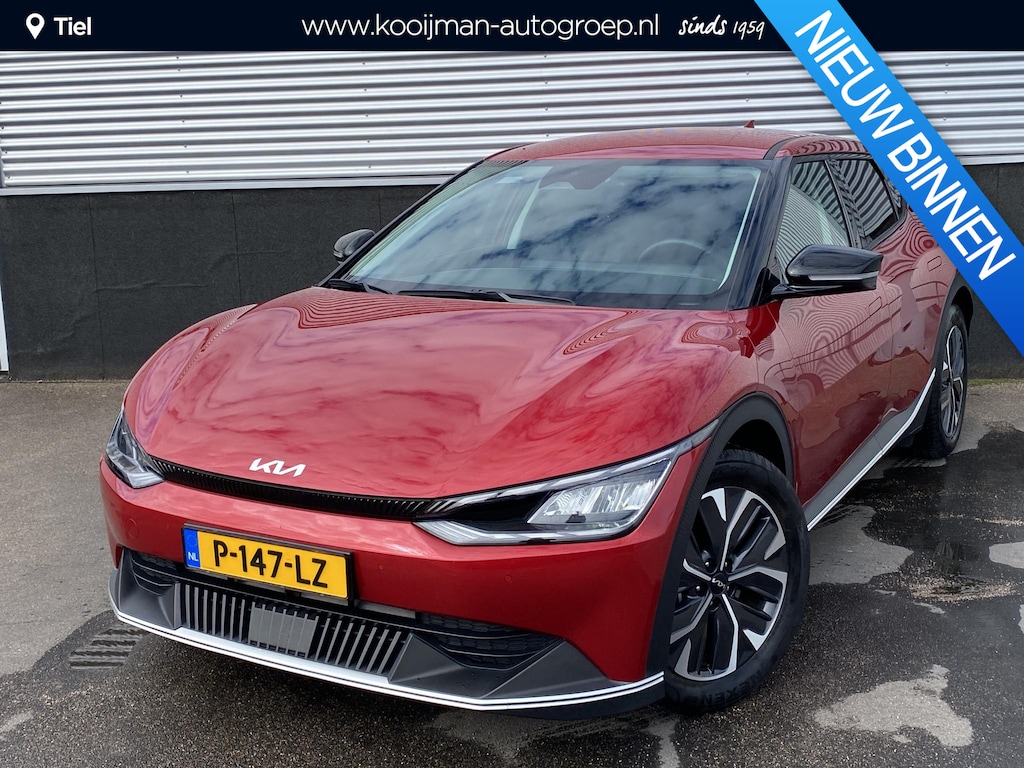 Kia EV6 Air 58 kWh Navigatie, dodehoekdetectie, stoel- & stuurverwarming, Apple CarPlay/Android Auto, parkeersensoren rondom