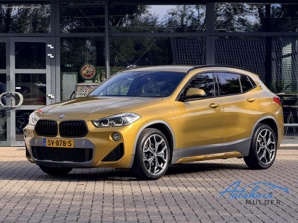 BMW X2 sDrive18i Executive | Automaat | M Sport | Trekhaak | Carplay | Cruise | PDC | Sportstoelen| 19" LMV| Navi