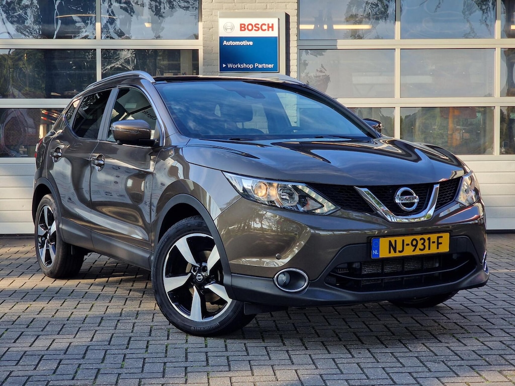 Nissan Qashqai 1.2 N-Vision|Pano|Trekhaak|Clima|360-Camera|62.996KM