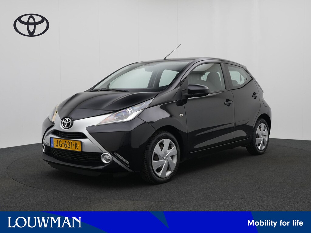 Toyota Aygo 1.0 VVT-i x-play | NL Auto | Achteruitrijcamera |