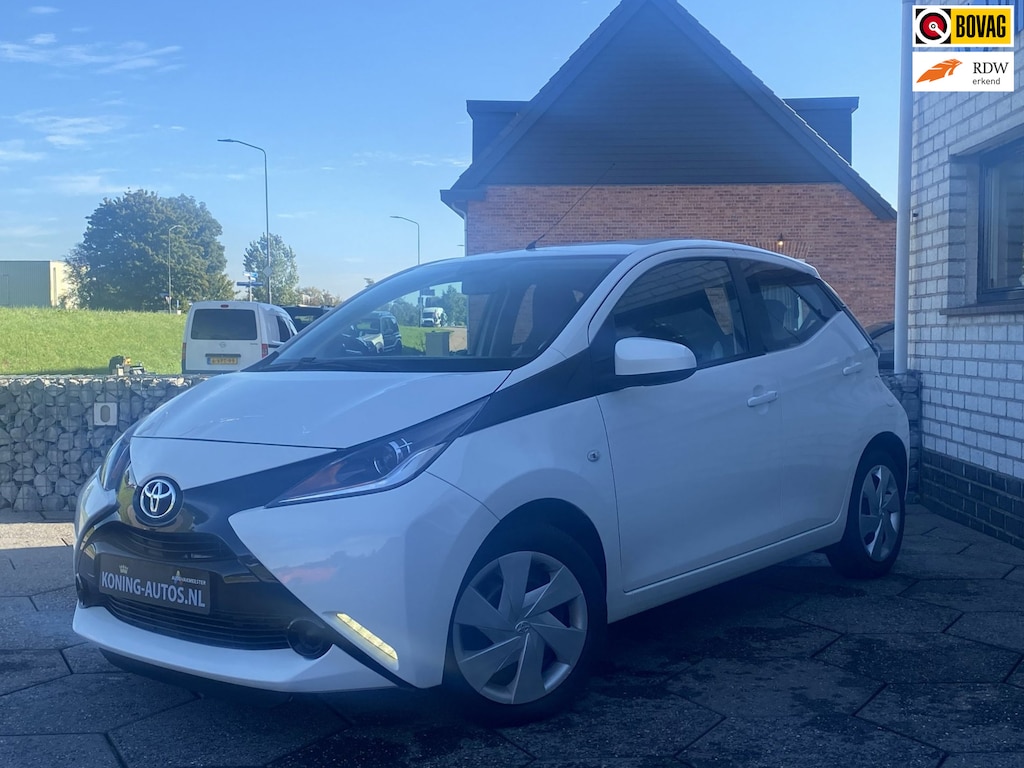 Toyota Aygo 1.0 VVT-i x-now/ Camera/ AC/ Navi/ Carplay/ Elec. spiegels