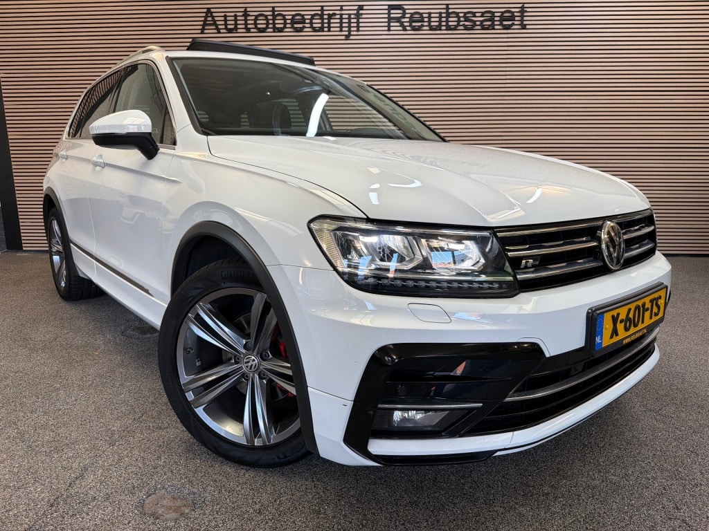 Volkswagen Tiguan 1.4 TSI ACT R-Line Panodak Carplay Trekhaak Led Clima Cruise Incl 12mnd Garantie