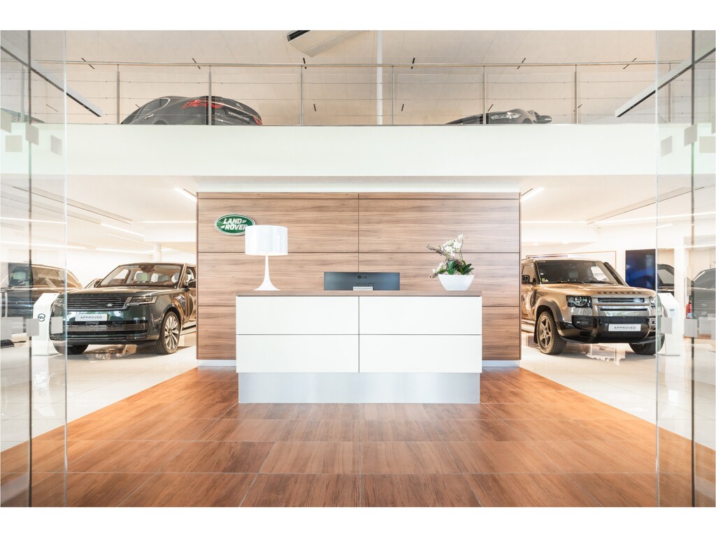 Land Rover Discovery Sport P270e PHEV Business Edition |