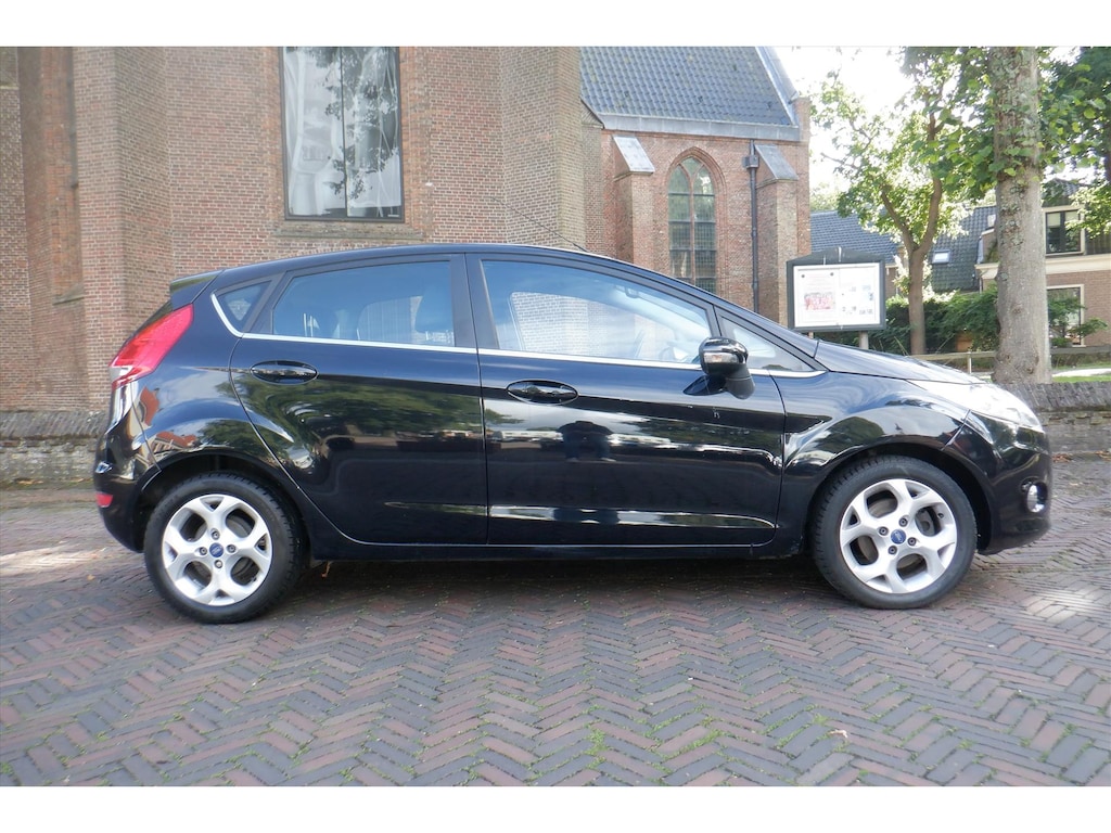 Ford Fiesta 1.6 120pk 5D Titanium
