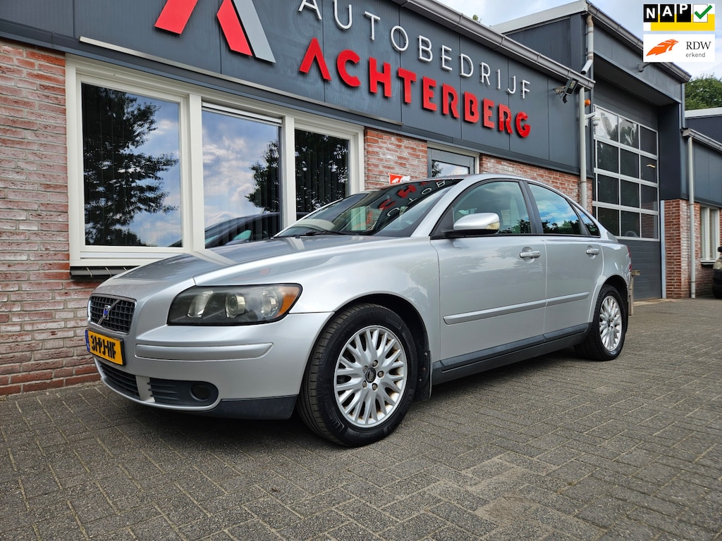 Volvo S40 1.8 Momentum Airco/Clima! Cruise Control! NAP! Inruilkoopje!