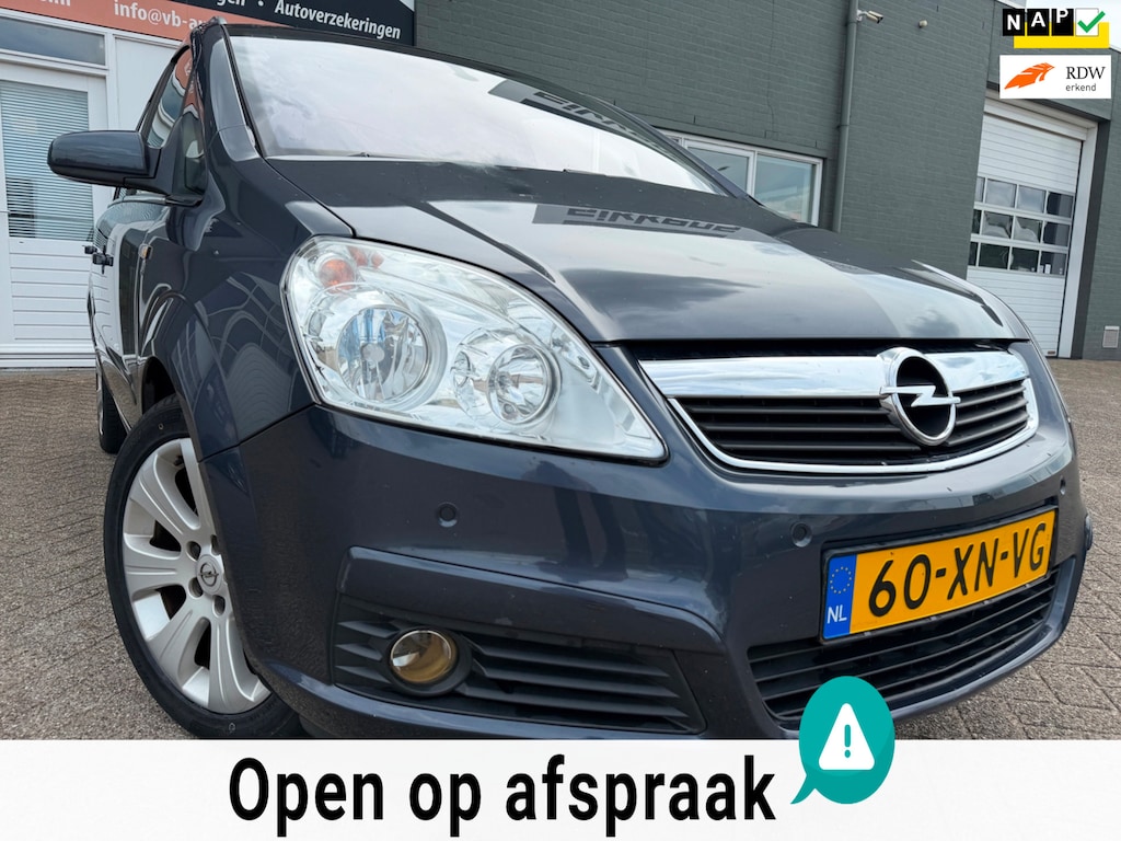 Opel Zafira 2.2 Executive 7 pers. MOTORSTORING !!! met trekhaak en navigatie en cruise controle en airco