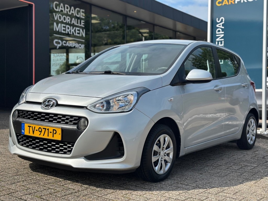 Hyundai i10 1.0I Comfort '' Infotainmentsystem - USB - CC - Elektrische ramen ''