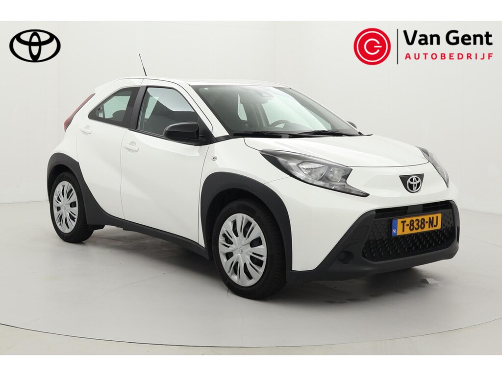 Toyota Aygo X 1.0 VVT-i MT Play | Fietsensteun | Apple Carplay / Android Auto | Adaptive Cruise | Airco | Camera | Rijstrooksensor