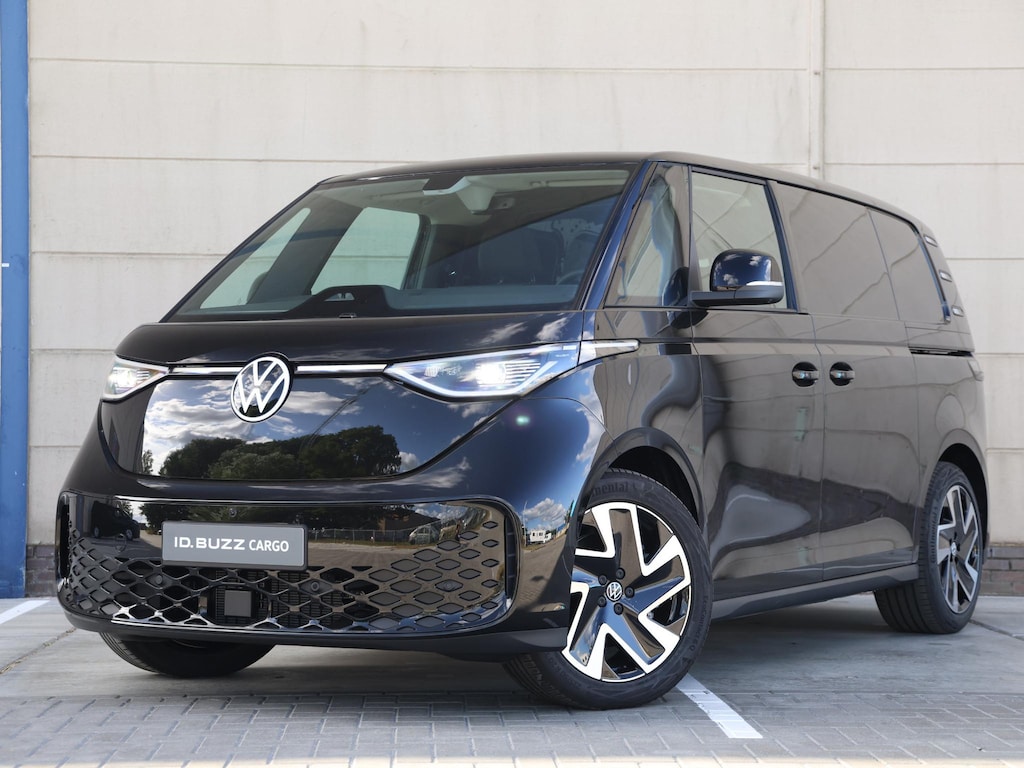 Volkswagen ID. Buzz Cargo Bulli Limited Edition Elektromotor 250 kW (340 pk) | 4x4 | 360 camera | Navi | Elek. bedien. Achterklep | Wegkl. Trekhaak | Comfort stoelen | Led Matrix | Schuifdeur links en rechts