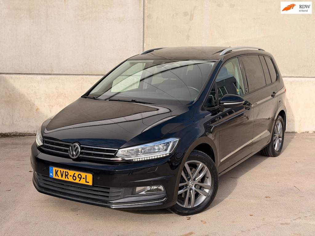 Volkswagen Touran 1.4 TSI DSG Pano 17'' R-Line Trekh LED ACC
