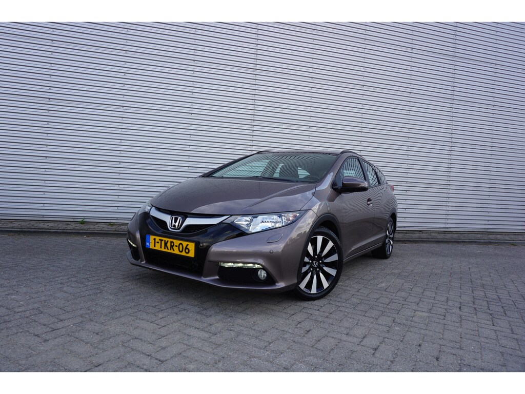 Honda Civic Tourer 1.8 Sport Business Edition Climate / Cruise / Camera / BT / Stoelverw. / Trekhaak / Lm velgen / NAP