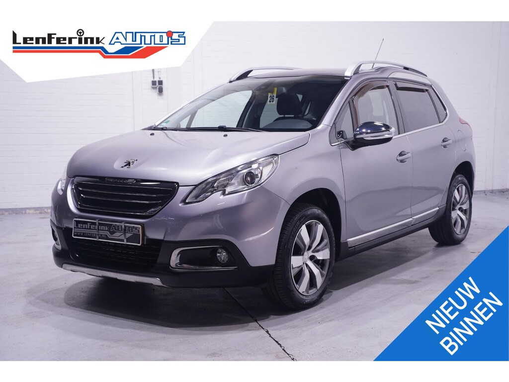 Peugeot 2008 1.2 VTi Allure Pack Premium Plus NAP 1e-eigen.navigatie panodak 16"-LMV PDC achter cruise-controle bleutooth private-glas stuurbediening en schakelflippers climate-controle trekhaak half lederen bekleding mistlampen voor