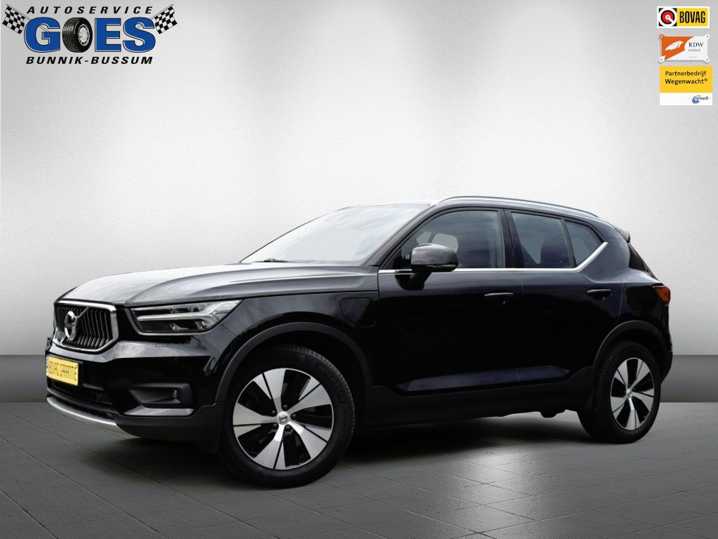 Volvo XC40 Recharge Plug-In Hybrid T4 | trekhaak | stoel + stuur verwarming