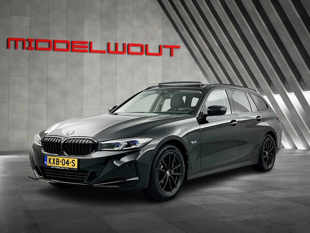 BMW 3-Serie Touring 320e Shadow line/Head up/Panodak/Cruise control