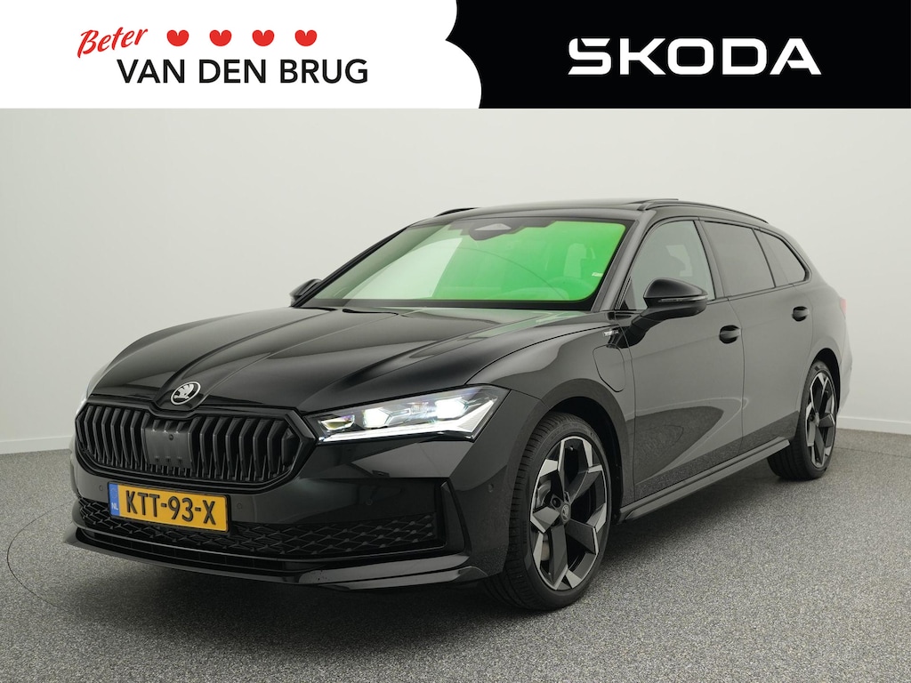 Skoda Superb Combi 1.5 TSI 204pk PHEV Sportline Business | Panoramadak | Trekhaak | Head-up display | Dynamic chassis control | Canton audio |