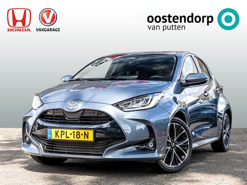 Toyota Yaris Full Hybrid Dynamic Plus Automaat | Celestite Grey Metallic | Dodehoeksensoren | Apple Carplay | Stoel-Stuurverwarming | PDC v/a | Nieuwstaat
