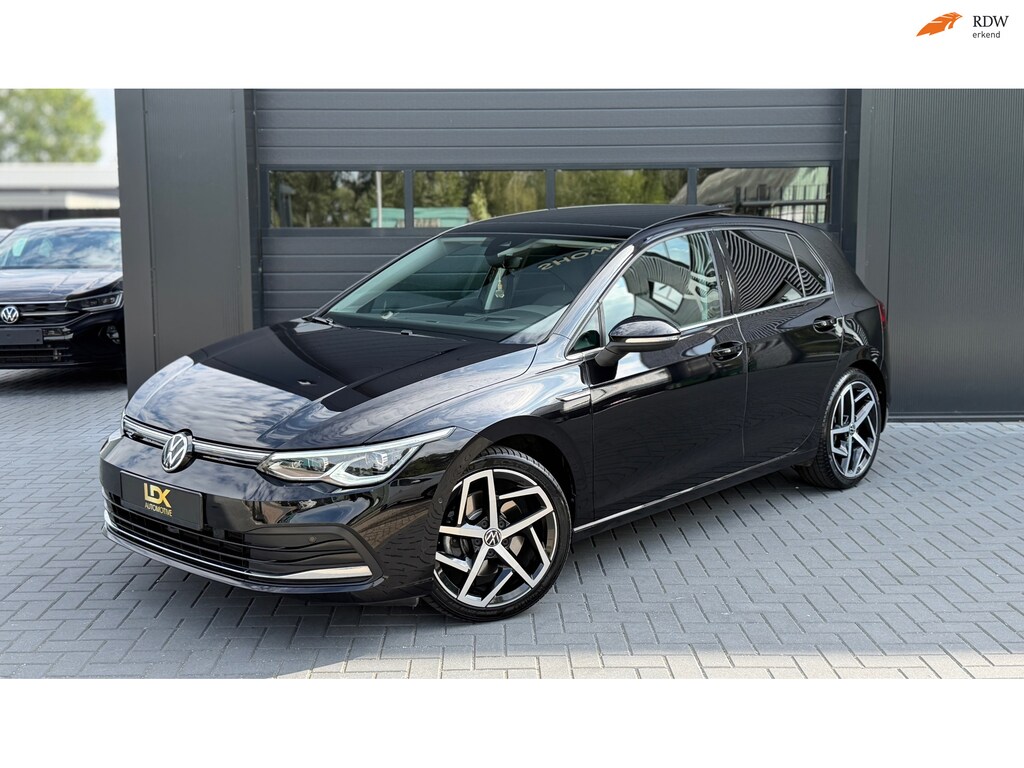 Volkswagen Golf 1.5 eTSI Style|Hud|Camera|IQ.Light|Pano