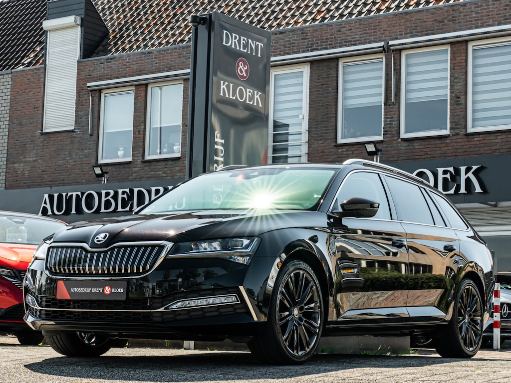 Skoda Superb Combi 1.4 TSI iV Sportline Business 19 INCH CAMERA VIRTUAL DASH MEMORY STOEL STOELVERW