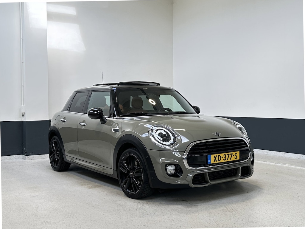 MINI John Cooper Works 5-Deurs 1.5 | NL|1 Eig | Navigatie | AIrco | LM velgen | Lederen bekleding | PDC |