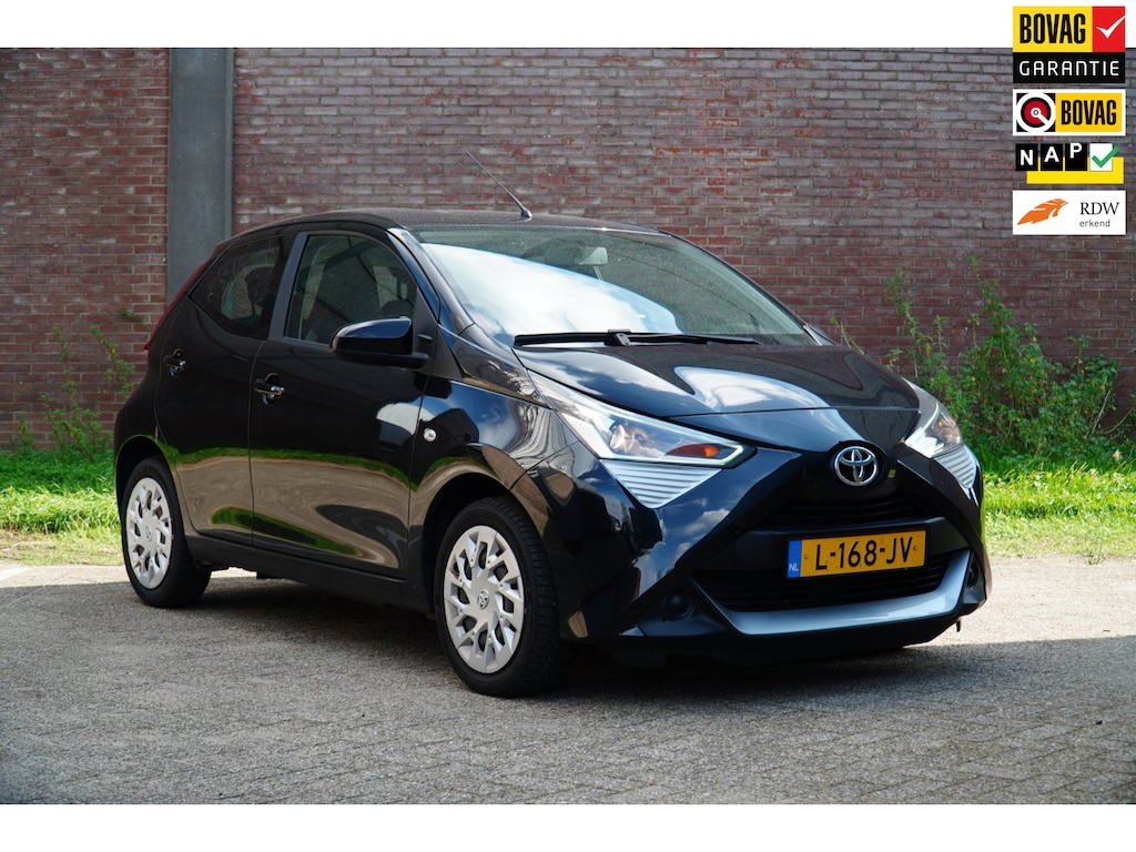 Toyota Aygo 1.0 VVT-i x-play, Airco, Camera, Bluetooth, Elektr. Ramen voor, Ned. Auto